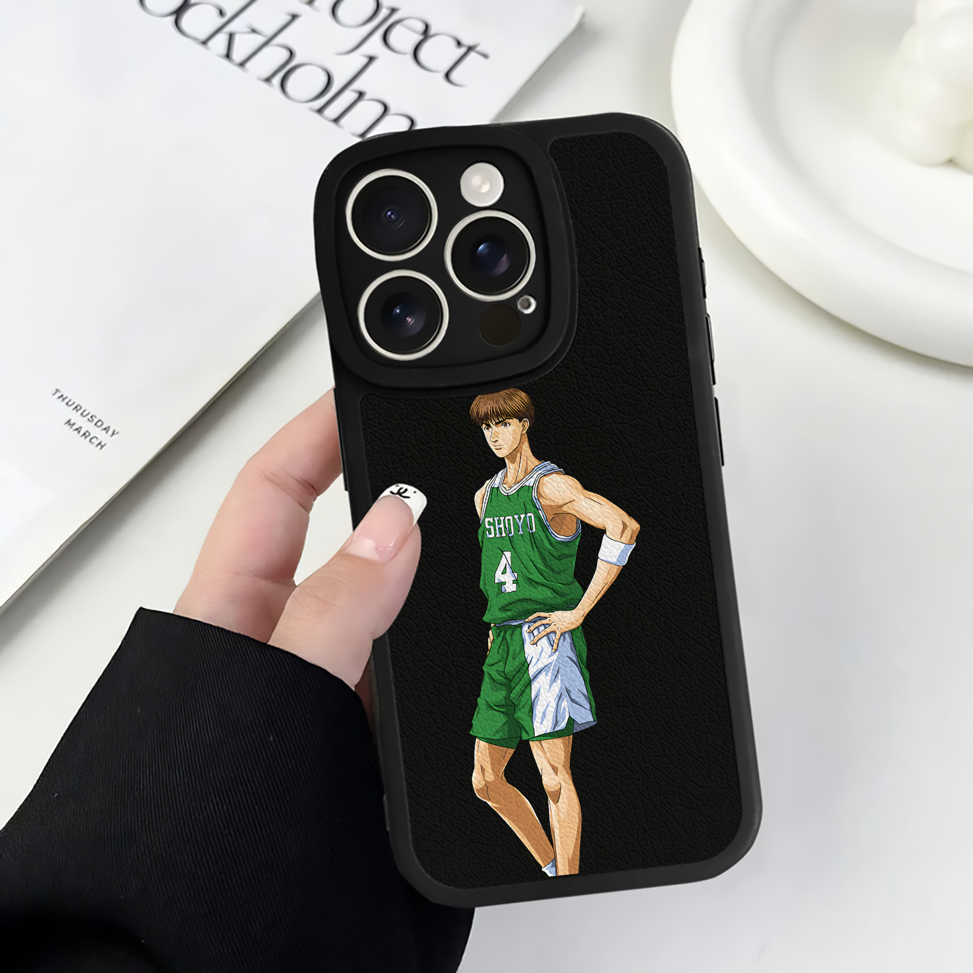 （画像用） SLAM DUNK／スラムダンク 【iPhone 16シリーズ対応】シリコンスマホケース（レザー調） 材質：シリコン